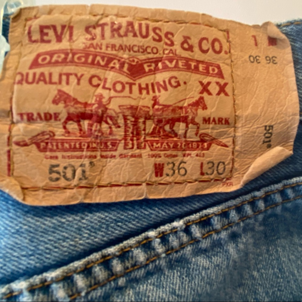 MEN’S Levi’s 501 BUTTON FLY DENIM BLUE JEANS